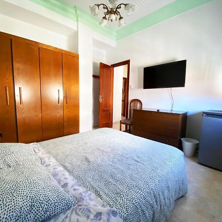 La Malvarrosa Beach Rooms In Shared Apartment Valencia Exteriör bild