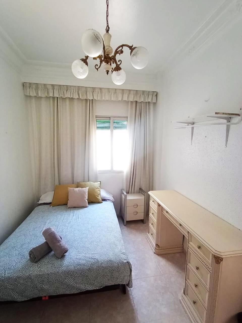 La Malvarrosa Beach Rooms In Shared Apartment Valencia Exteriör bild